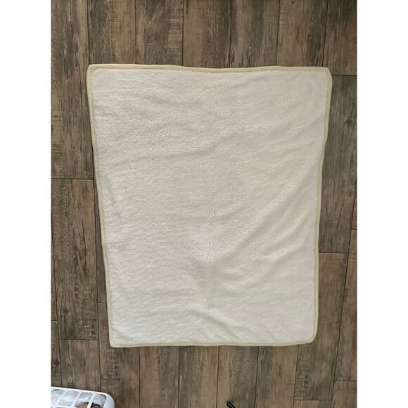 Pottery Barn Kids Fair Isle Knit Polar Bear Infant Blanket 30"x40" - Picture 4 of 4